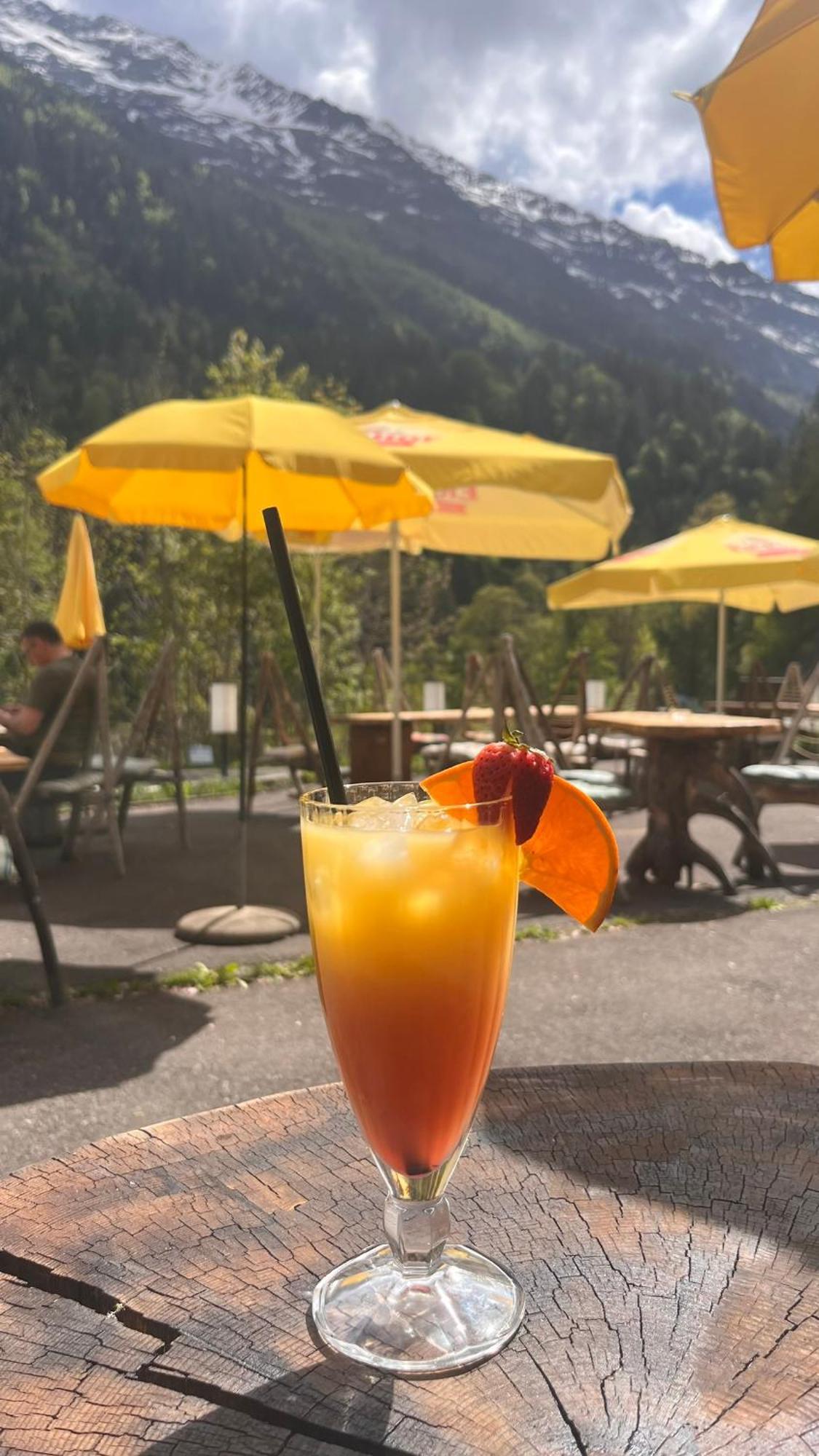 "Terrasse" Nessental Hotel Gadmen Exterior photo