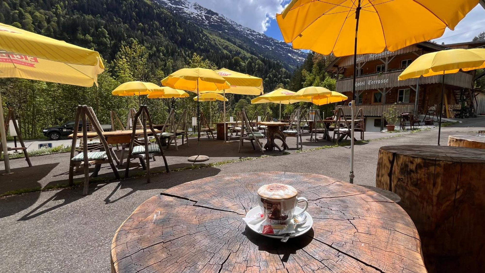 "Terrasse" Nessental Hotel Gadmen Exterior photo